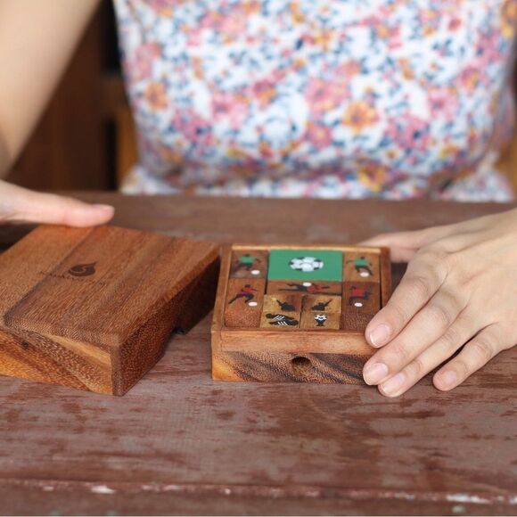 Siam Mandalay wooden soccer game puzzle - Picture 3 of 12